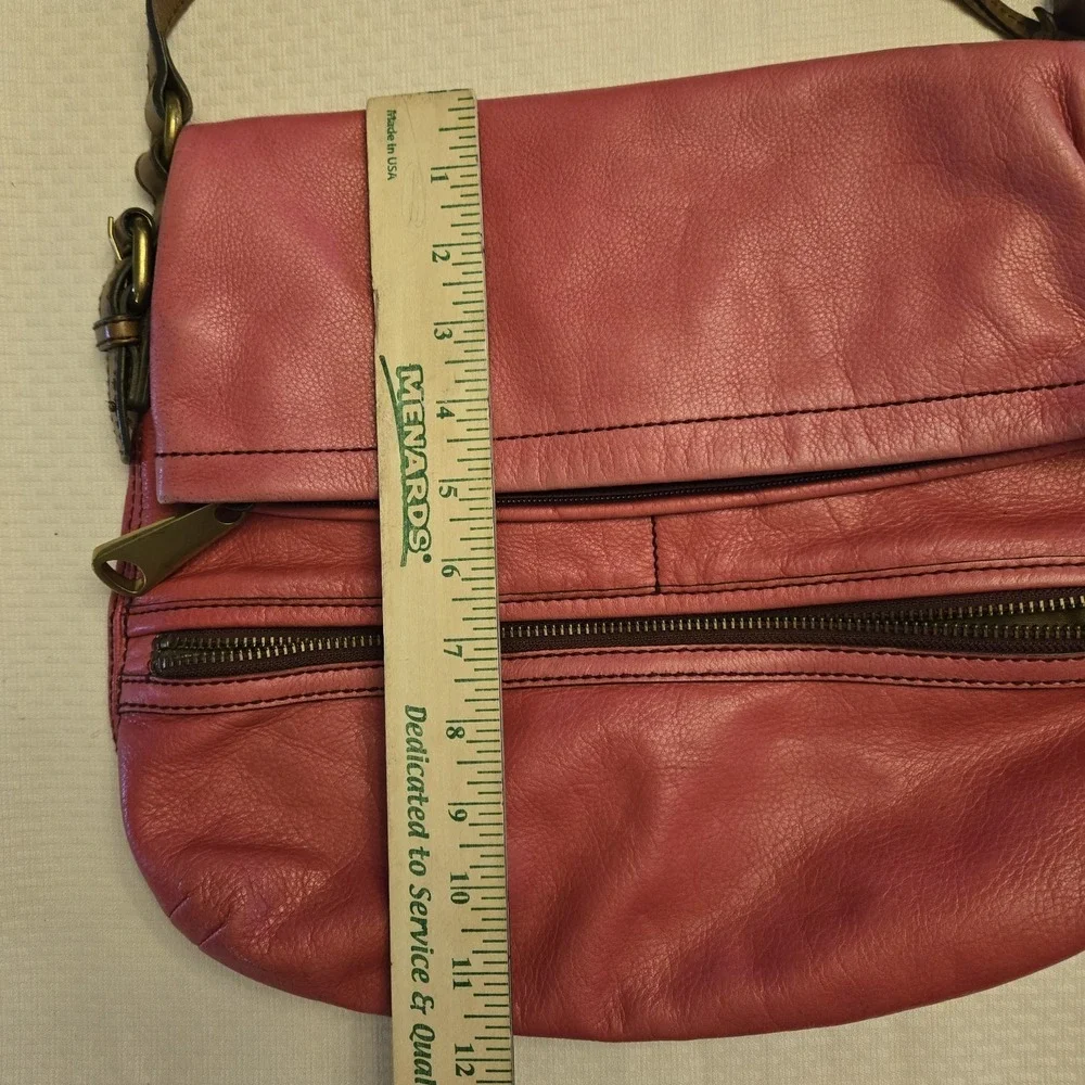FOSSIL Pink Leather EXPLORER‎ Foldover Shoulder Bag Hobo Handbag Soft Cute EUC